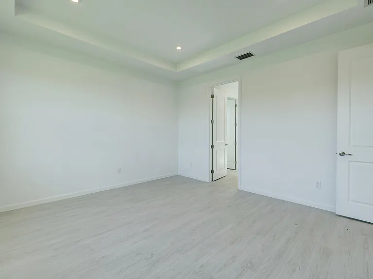 12712 SW Eleanor Dr — Photo 21