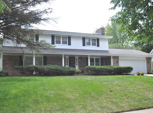 1101 W Bender Rd, Glendale, WI 53217