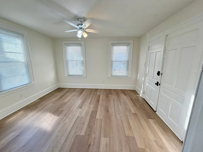 1518 Willow Ave — Photo 6