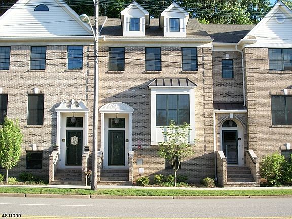 2nd image of 54 Bloomfield Ave
