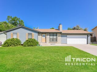 2200 S Mobile Way, Aurora, CO 80013