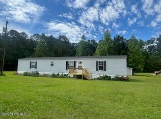 208 Fulcher Landing Rd, Sneads Ferry, NC 28460