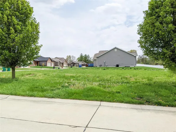 1120 Lucca Ct, Caseyville, IL 62232