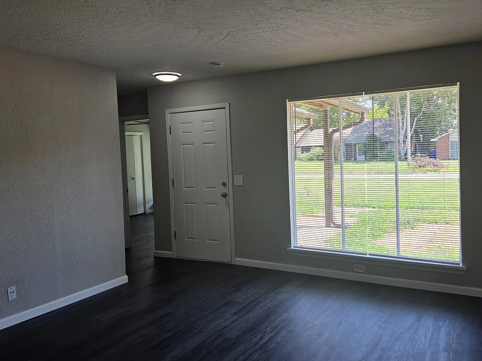 4316 Willowpoint Dr — Photo 3