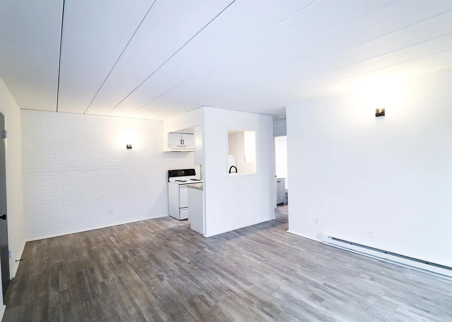 2323 Beechmont Avenue — Photo 4