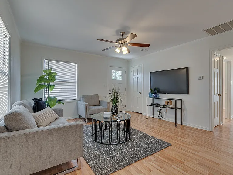 1733 Melba Ct — Photo 2