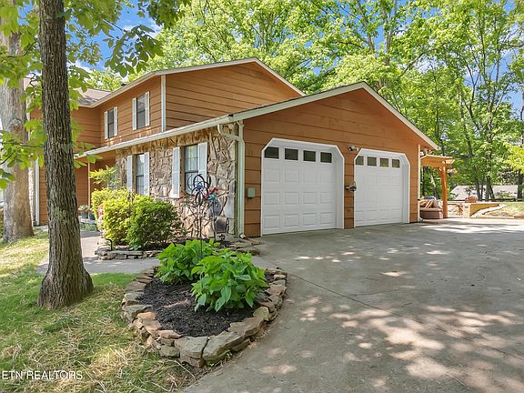 3rd image of 9909 San Madre Dr