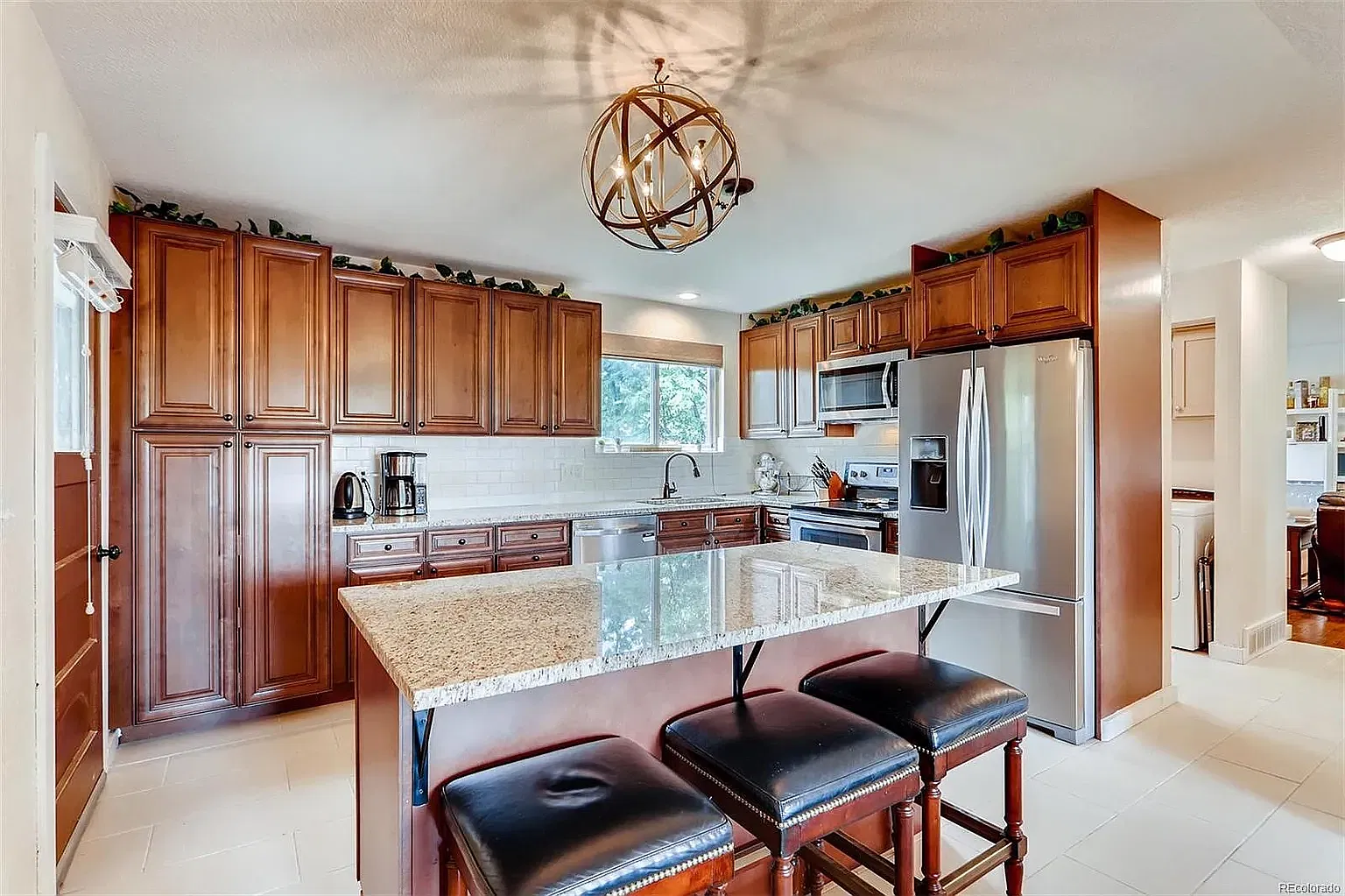 4 bed, 1944 sqft, $3,350 — Photo 1