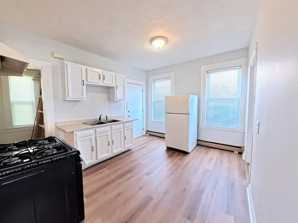 306 Prospect St #3, Cambridge, MA 02139