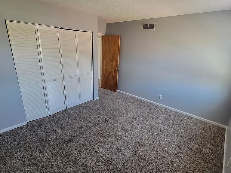 4405 Landside Drive — Photo 10