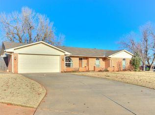 2029 E Willow Creek Ter, Mustang, OK 73064