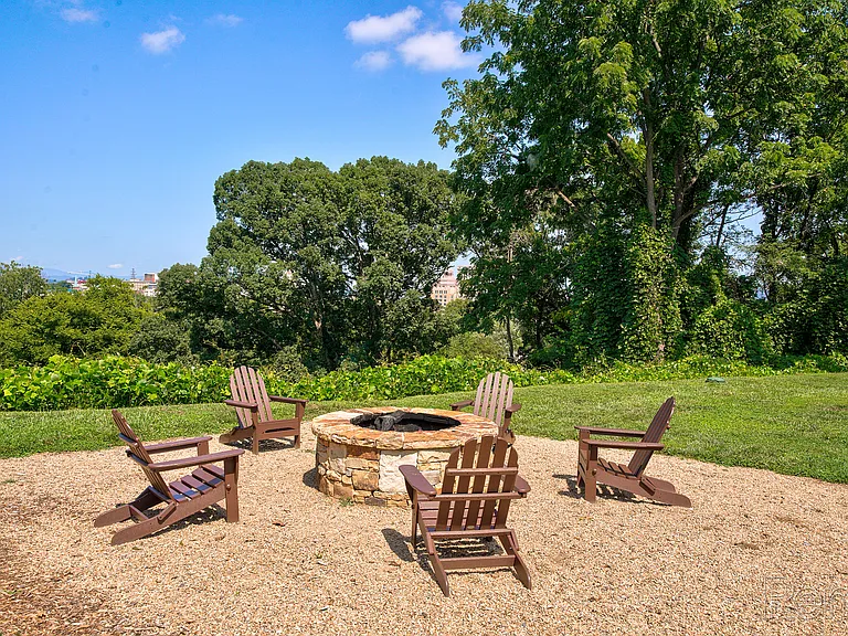 Woodberry — Photo 18