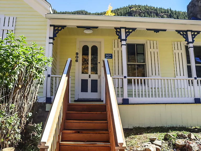 906 Main St — Photo 15