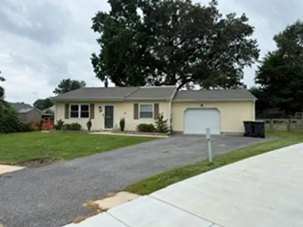5 Sustain Ct, Newark, DE 19713