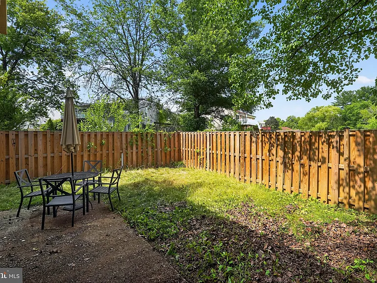 1015 Saint Michaels Dr — Photo 41