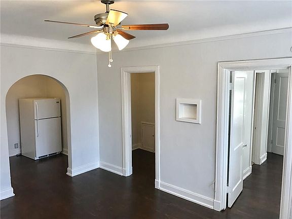 5th image of 4400 Gaston Ave APT 8