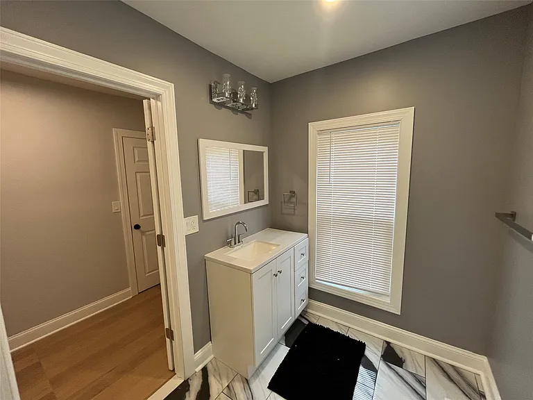 14 Allen St — Photo 33