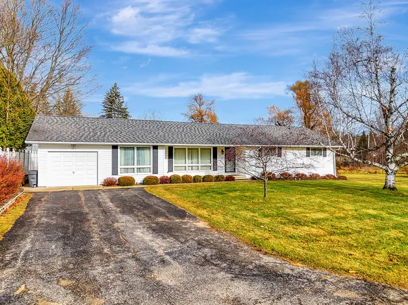 205 S 4th St, Roscommon, MI 48653