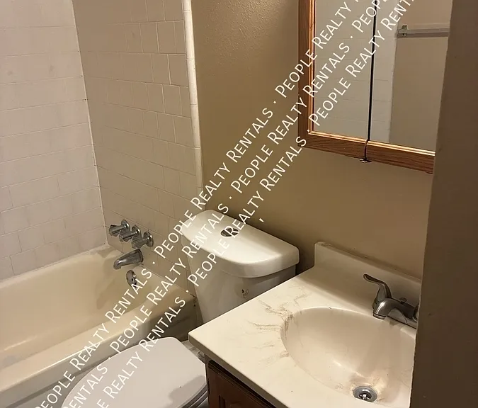 2714 S Real Rd #A — Photo 7