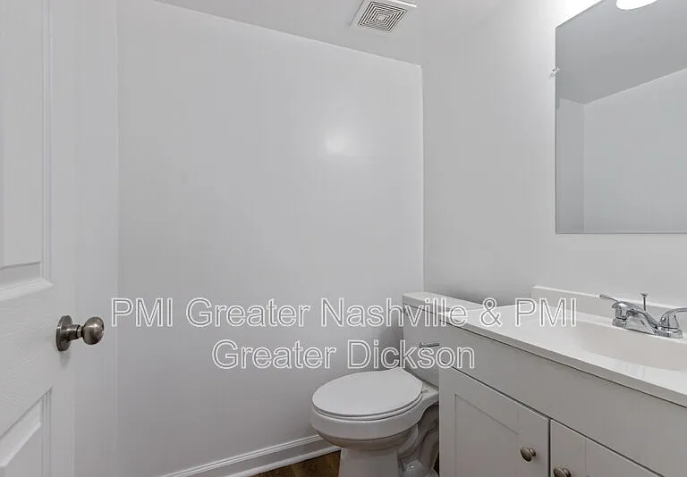 300 Spring St #17 — Photo 15