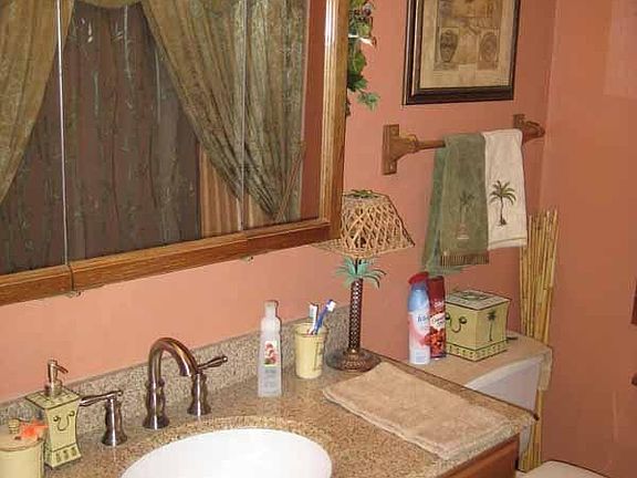 Bathroom 1a