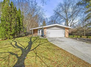 5718 Leeway Dr, Midland, MI