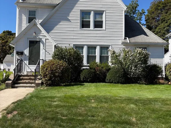 23 Keefe Ave, Holyoke, MA 01040
