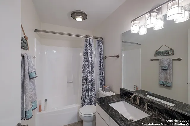 1135 Parkview Dr #C16 — Photo 10
