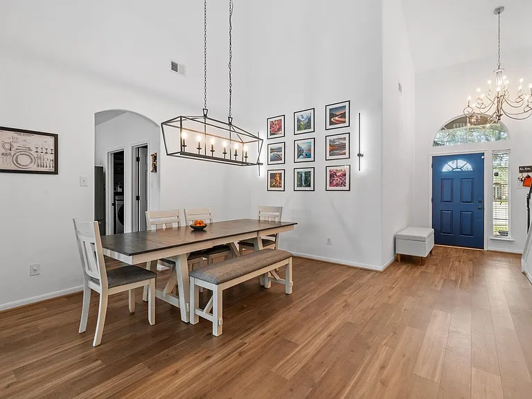 18210 Juniper Creek Ln — Photo 6