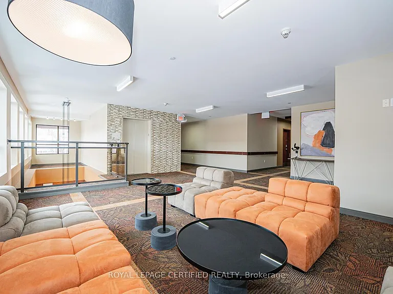 26 Wellington St #205 — Photo 8