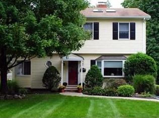 82 Maple Ave, Morris Plains, NJ 07950
