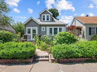 2026 43rd St, Rock Island, IL 61201