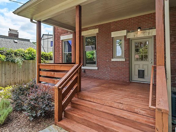 4th image of 3206 Cliff Rd S