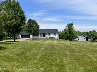 132 W Lansing Rd, Morrice, MI 48857