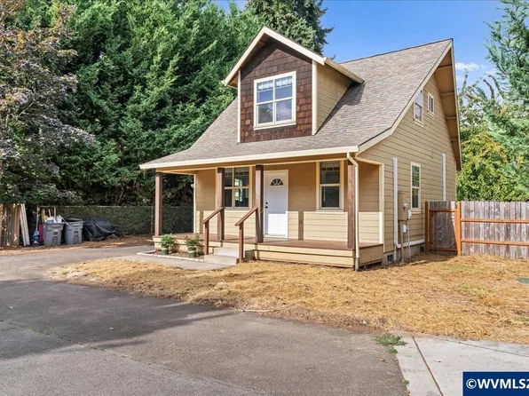 319 SE Sheridan Rd, Sheridan, OR 97378