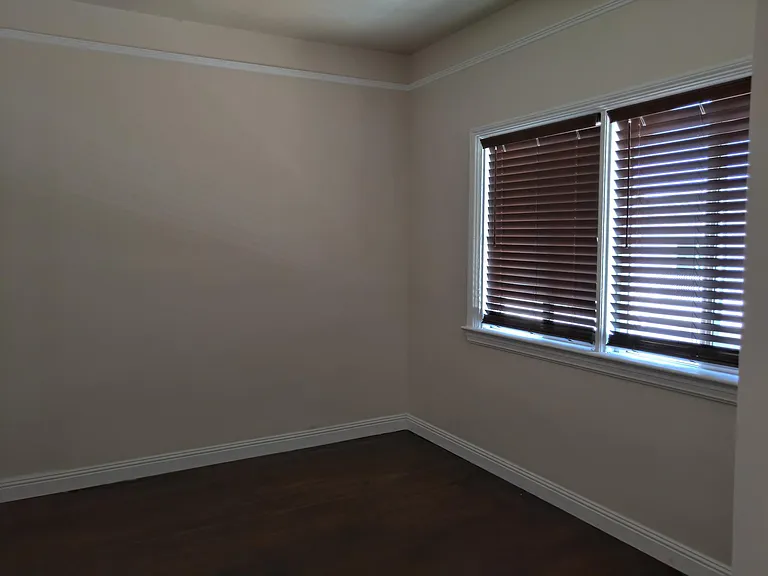 1321 E Mabel St — Photo 58