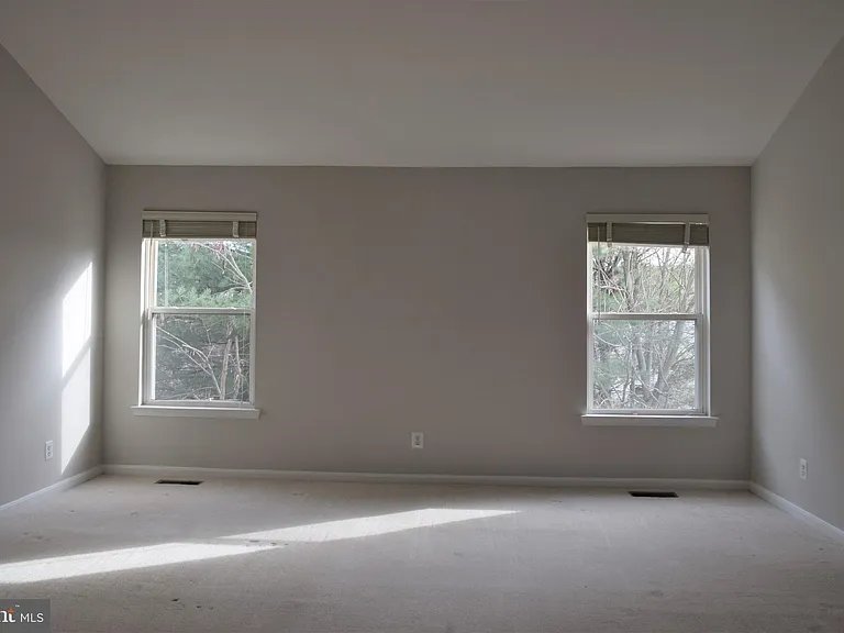 8933 Royal Astor Way — Photo 23