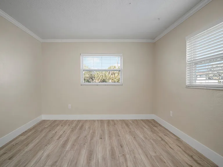4533 Overlook Dr NE #B — Photo 13
