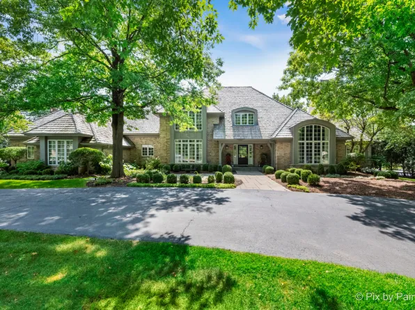 921 Fox Glen Dr, St Charles, IL 60174