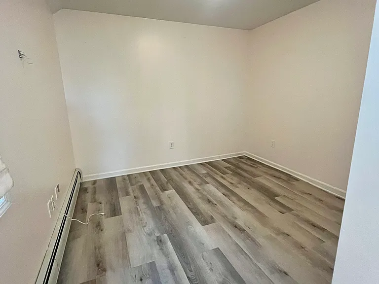 40 Terrace Ave #2 — Photo 5