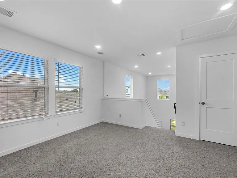 3914 Windy Whisper Dr — Photo 14