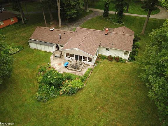 2nd image of 3201 Waldheim Dr
