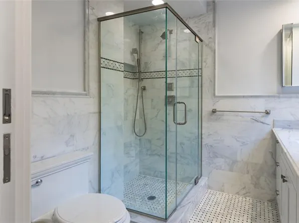 302 West 12th Street image 1 of 6