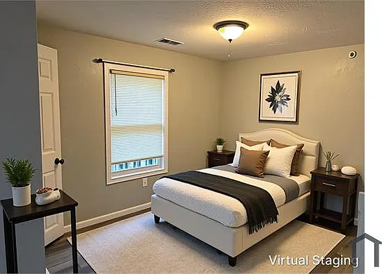 3 bed, 900 sqft, $2,000 — Photo 3