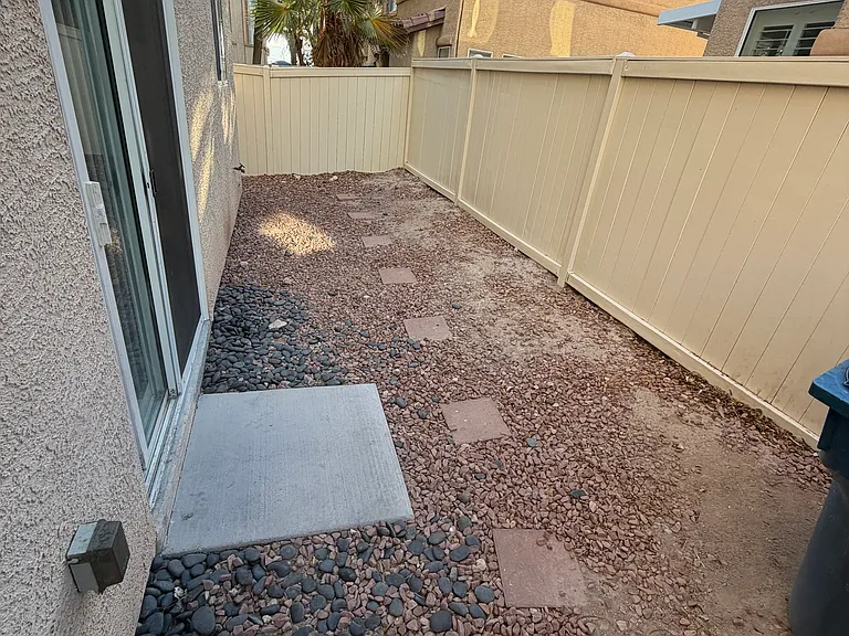 1146 Claire Rose Ave — Photo 16