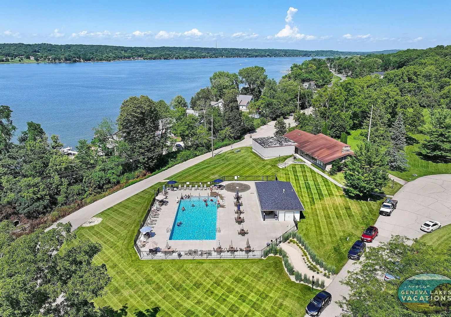 Lake Como Condo Near Lake Geneva Available for Monthly & Mid-Term Rentals — Photo 3