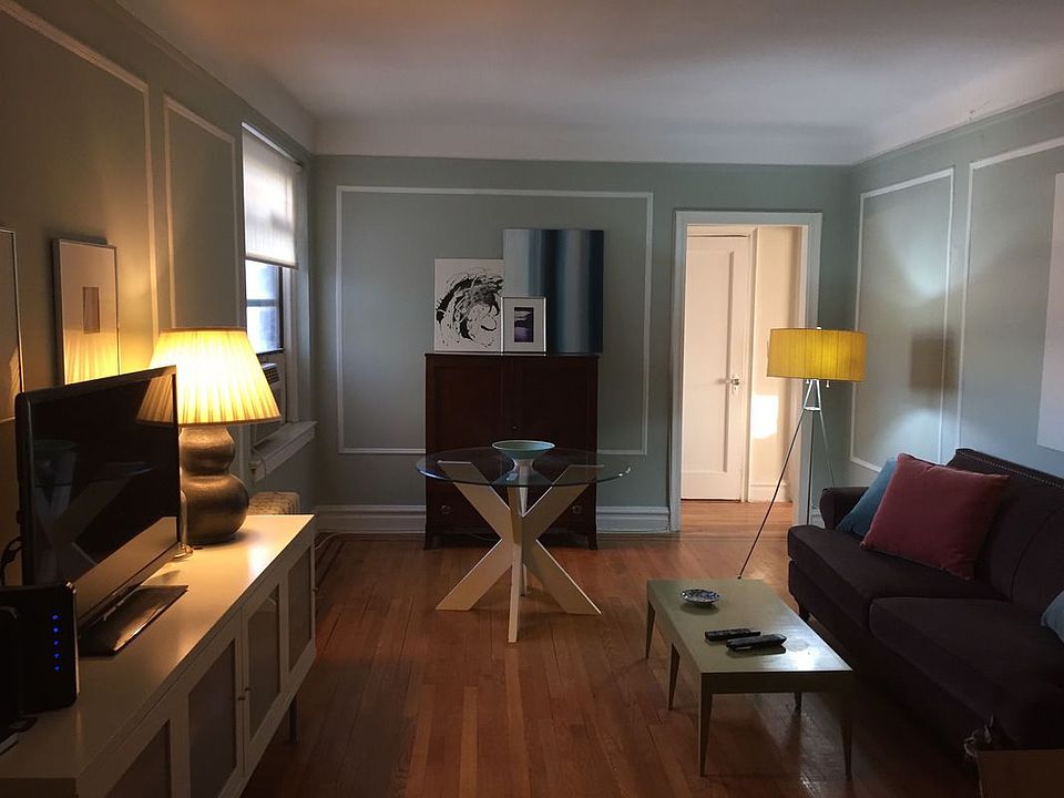 2nd image of 3131 29th St APT 3E