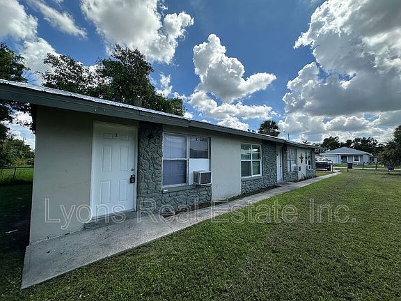 2nd image of 3217 Jeffcott St #2
