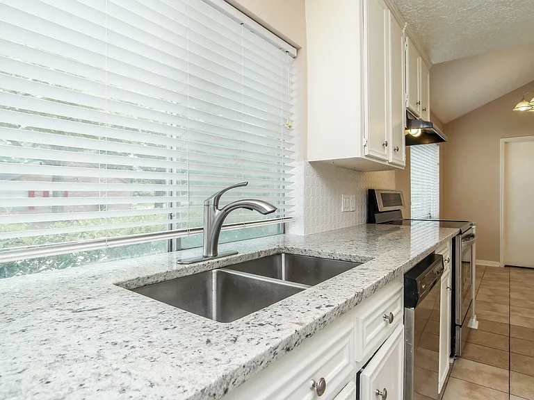 12002 Rocky Knoll Dr — Photo 16