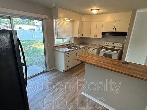5th image of 8300 E 91st Ter